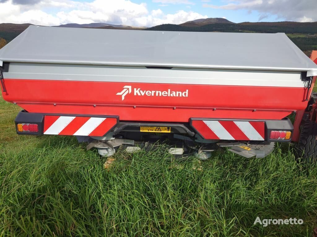 Kverneland Geospread Exacta TL mounted fertilizer spreader