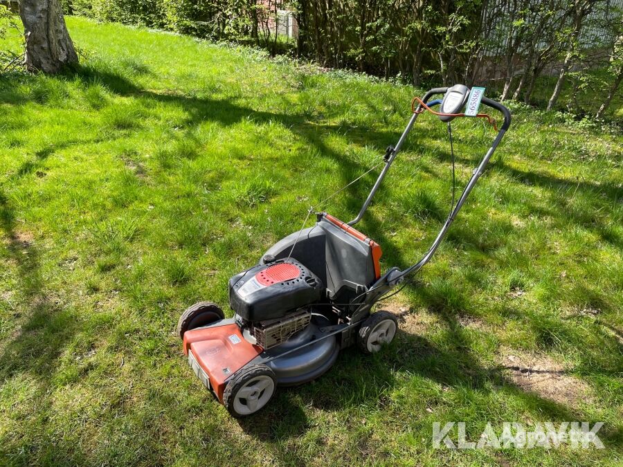 Husqvarna LC48V lawn mower
