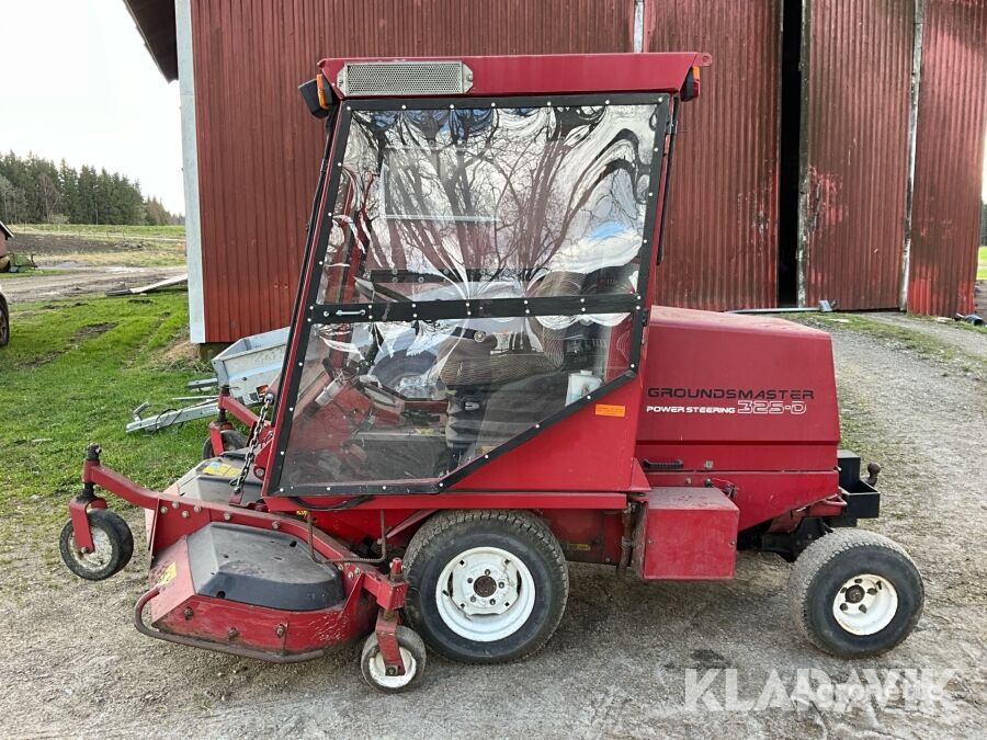 Toro Groundmaster 325-D lawn tractor