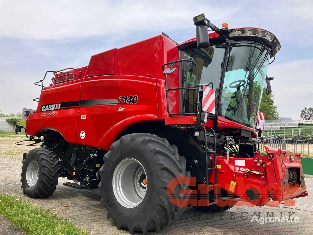 grain harvester