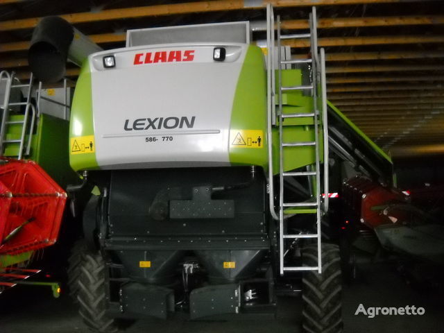 Claas LEXION 560 grain harvester