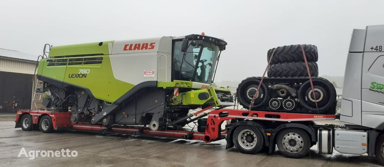 Claas Lexion 780 TT grain harvester