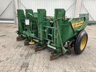 Cramer Junior Super potato planter