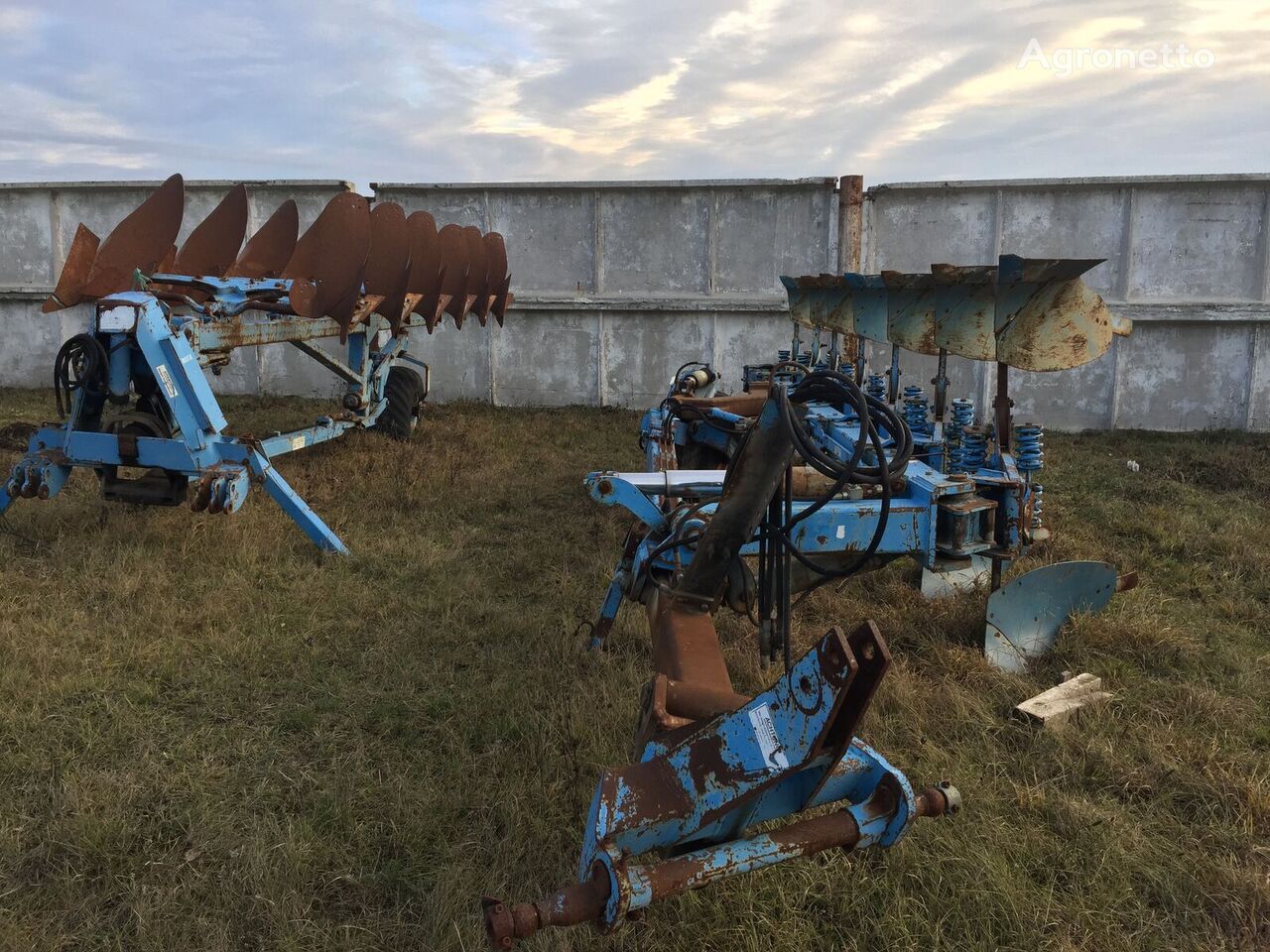 Lemken Vari Diamant V Nalichii 2 edinitsy. reversible plough