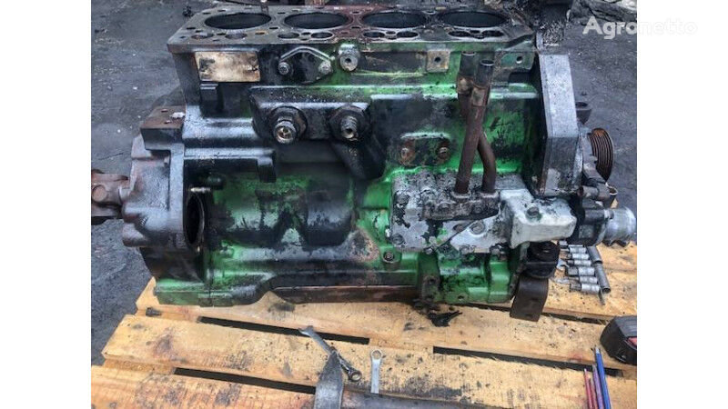 John Deere 6210 cylinder block