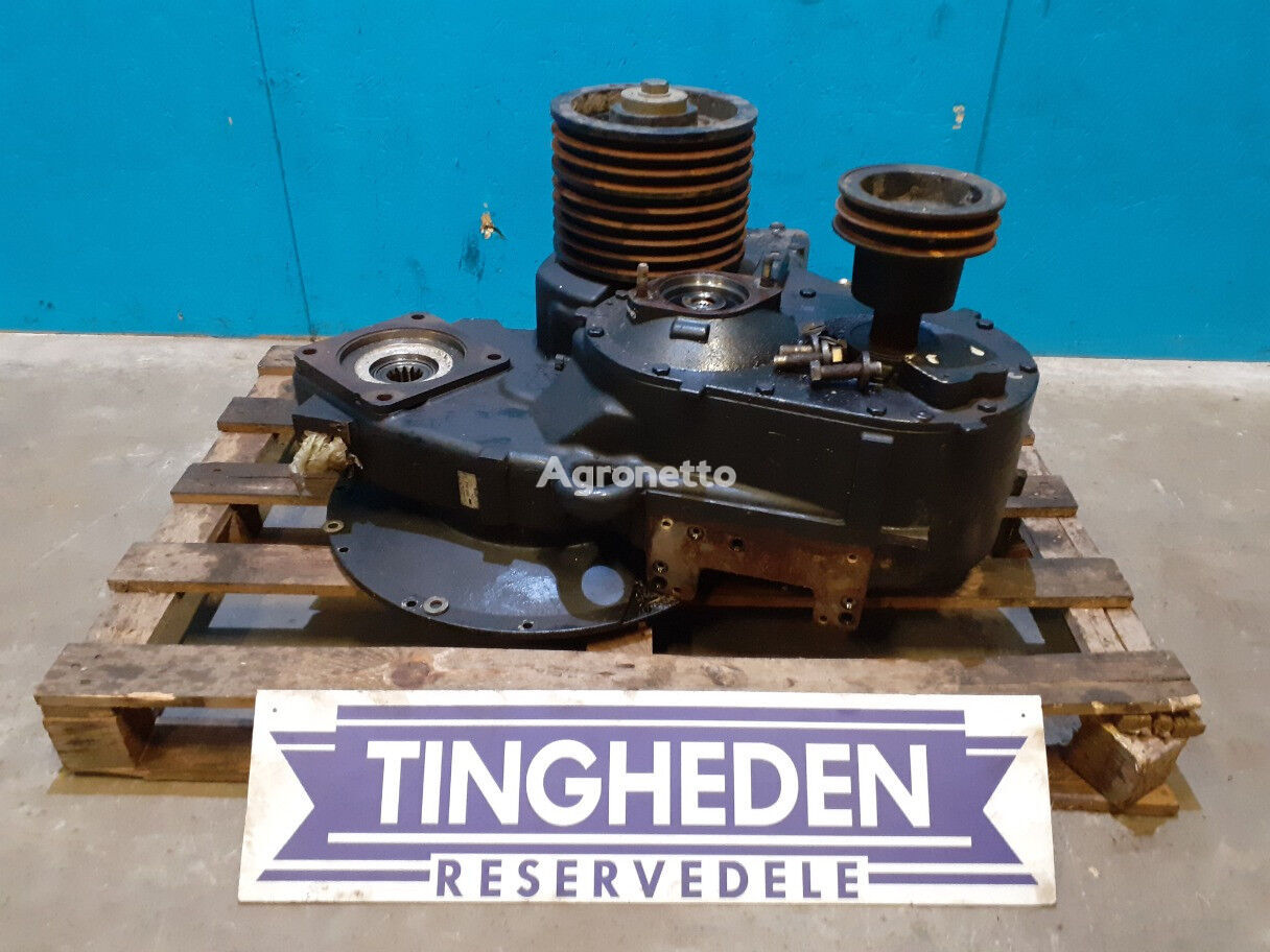 New Holland CR9090 gearbox for New Holland New Holland CR9090 i ok stand grain harvester