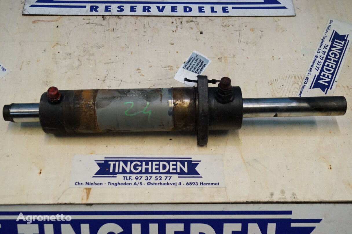 hydraulic cylinder for Valtra T213 wheel tractor