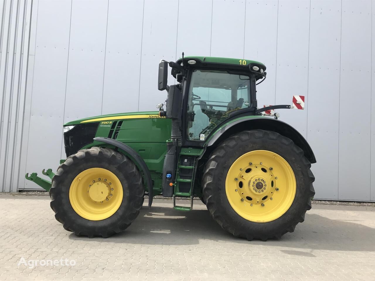7310R wheel tractor