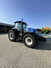 New Holland T7070 wheel tractor