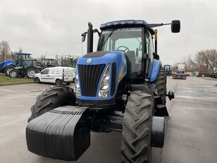New Holland T8 wheel tractor
