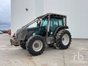 Valtra T153 4x4 Tracteur Agricole wheel tractor