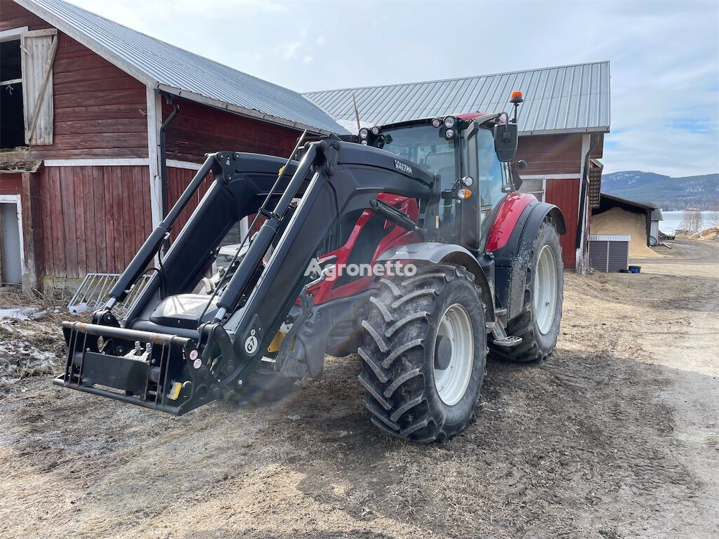 Ålö T215 wheel tractor