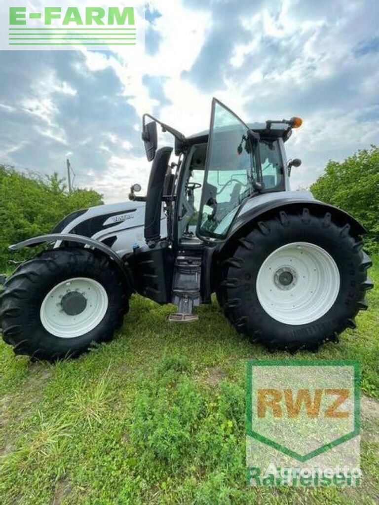 t214 d wheel tractor